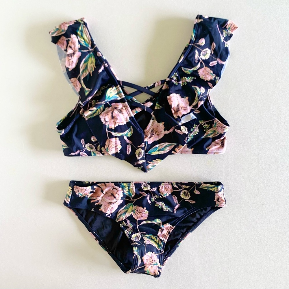 ❌SOLD❌NEW ONeill Girl’s “Van Don” Flounce Top 2 piece swim set in Black -Size 10